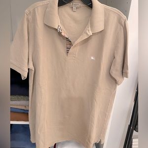 Authentic Burberry classic fit polo size small. Tan color